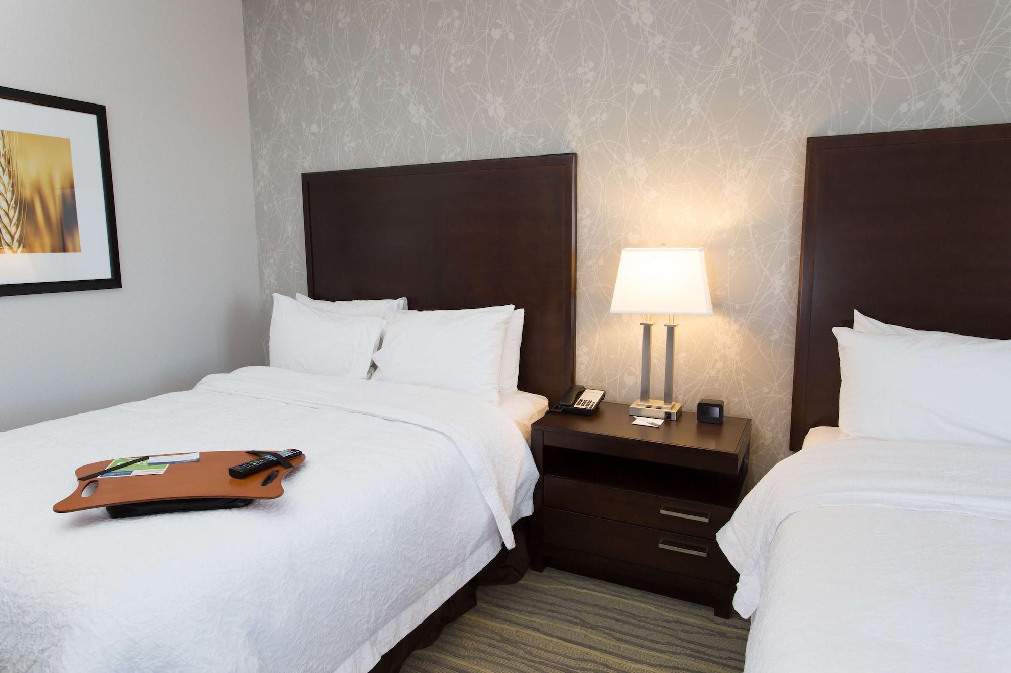 Hampton Inn By Hilton לוידמינסטר מראה חיצוני תמונה