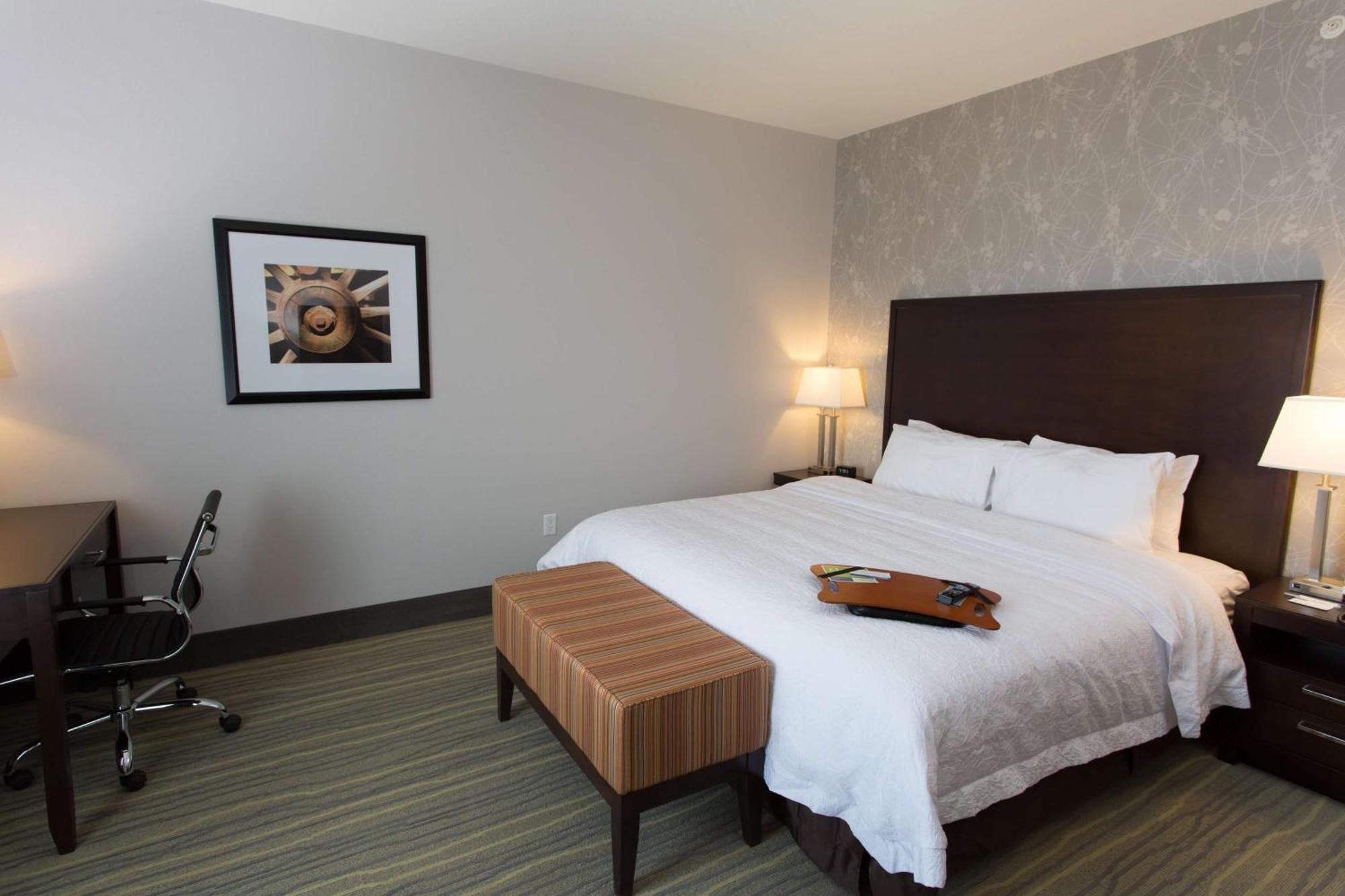 Hampton Inn By Hilton לוידמינסטר מראה חיצוני תמונה