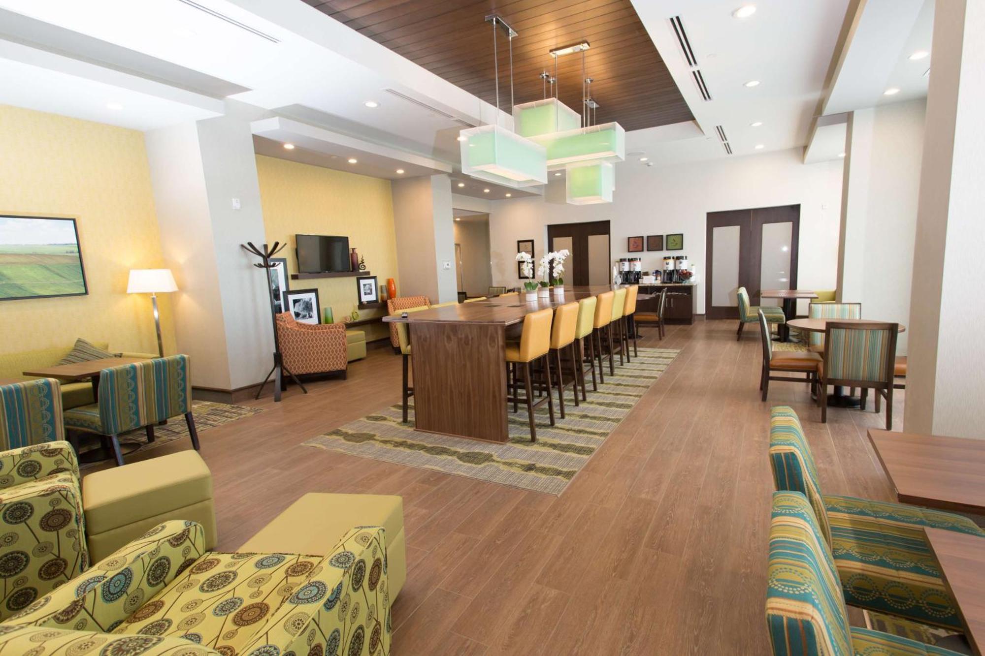 Hampton Inn By Hilton לוידמינסטר מראה חיצוני תמונה