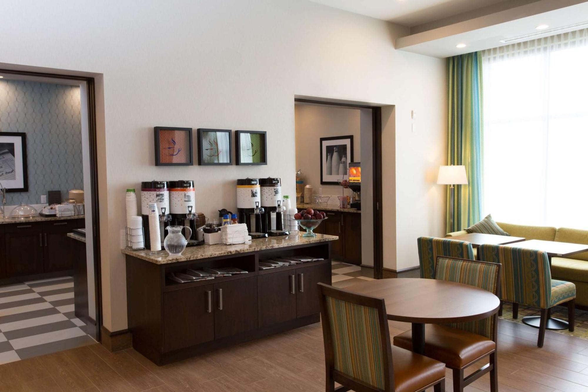 Hampton Inn By Hilton לוידמינסטר מראה חיצוני תמונה